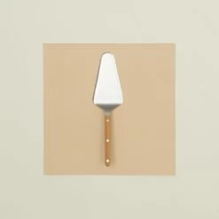 Sabre Teak Tart Slicer